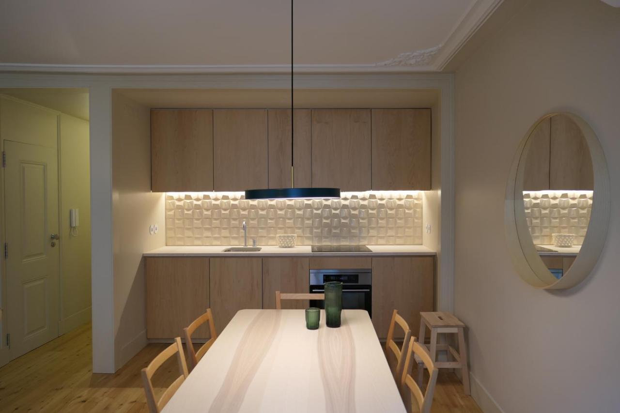 Casas Na Portuguesa - Bica Chiado Lägenhet Lisboa Exteriör bild