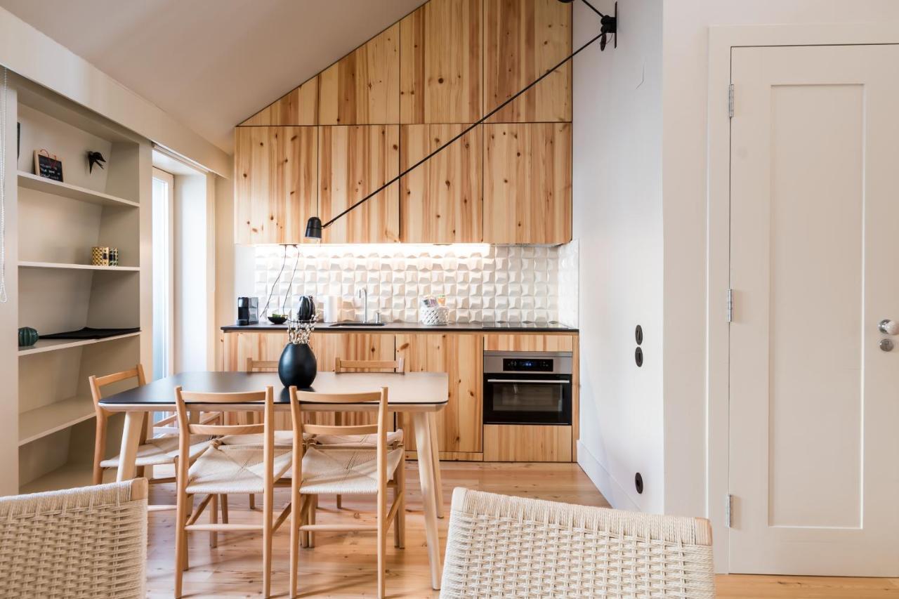 Casas Na Portuguesa - Bica Chiado Lägenhet Lisboa Exteriör bild