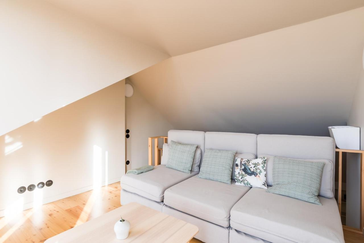 Casas Na Portuguesa - Bica Chiado Lägenhet Lisboa Exteriör bild